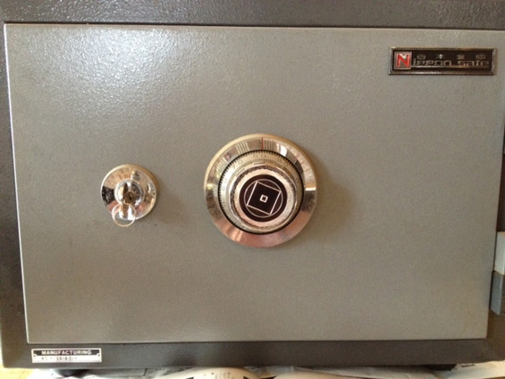 【千葉県松戸市】家庭用金庫の解錠の鍵開けの画像イメージ