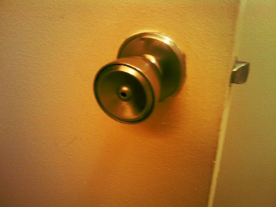 【静岡県静岡市】トイレのドアノブの鍵開け・鍵交換の画像イメージ