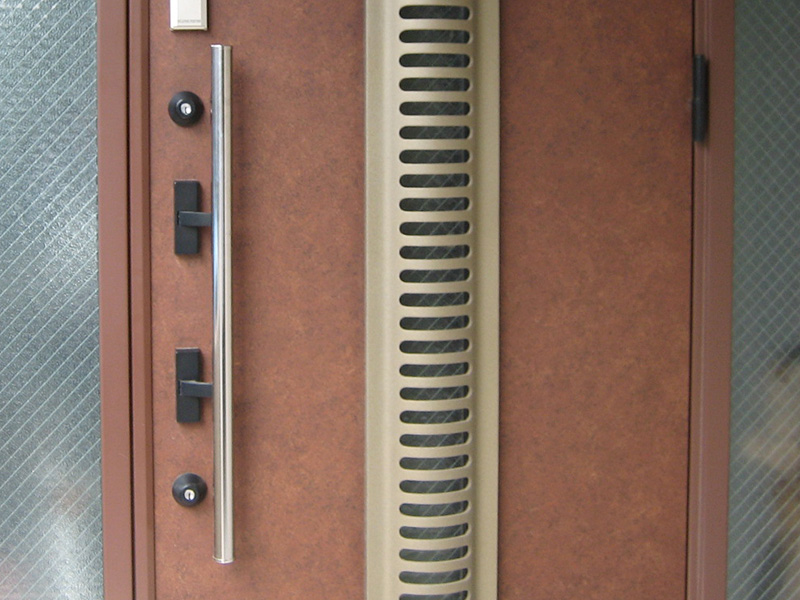 【水戸市】「MIWA」玄関の鍵交換の画像イメージ