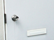 【宇都宮市】「MIWA」勝手口の鍵交換の画像イメージ