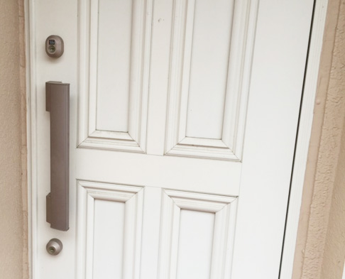 【目黒区】「SHOWA(ユーシンショウワ)」YKKの玄関ドアの鍵交換の画像イメージ